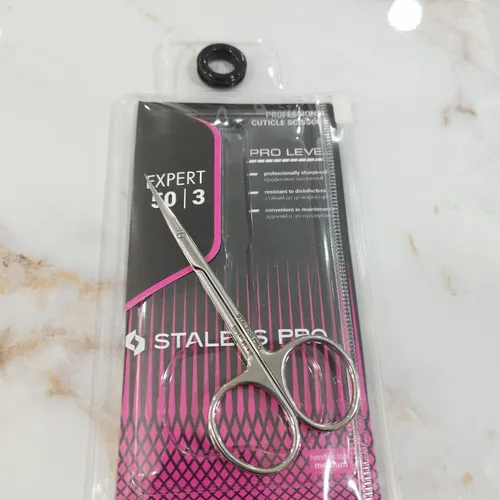 Tijera para cutícula Staleks Pro